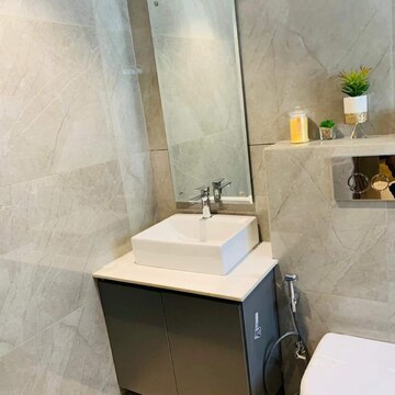 Team Area in 3 BHK Builder Floor at Sector 71 – for Sale