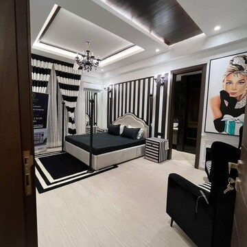 Team Area in 3 BHK Builder Floor at Sector 71 – for Sale