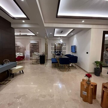 Parking in 3 BHK Builder Floor at Sector 71 – for Sale