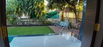 Swimming Pool in 6 BHK Villa at Thaltej – for Sale
