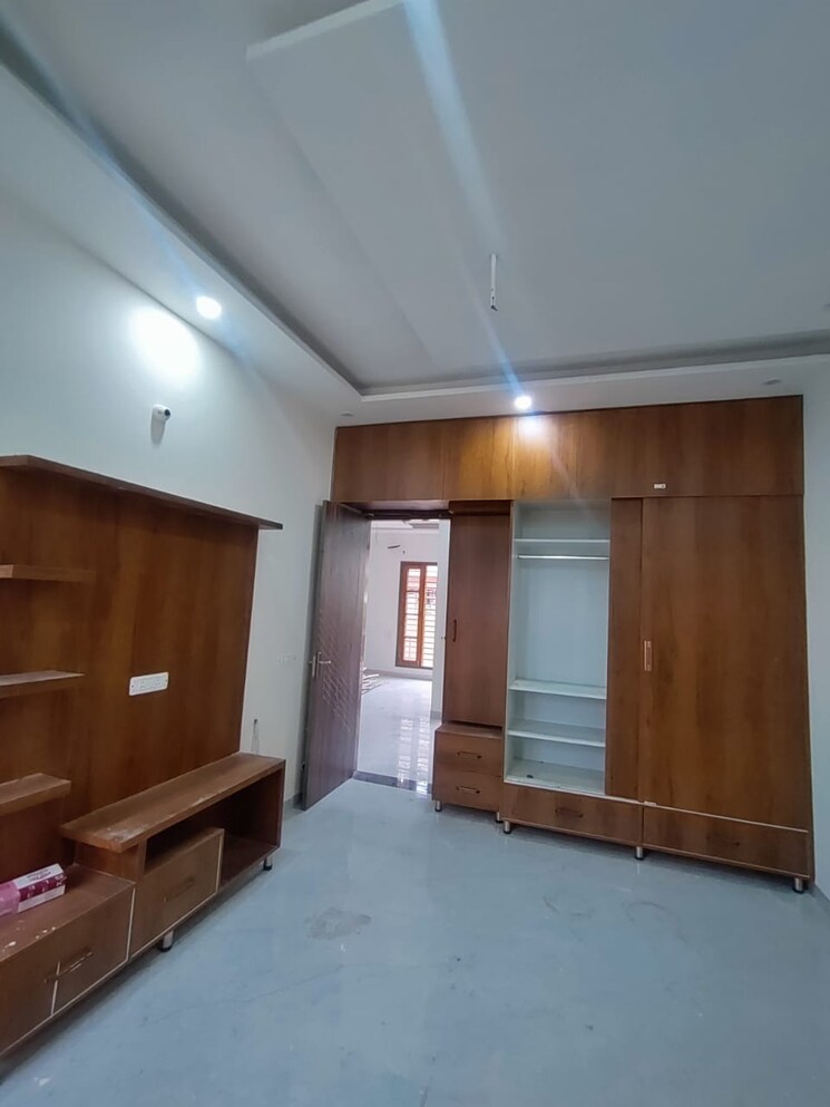 Room, kharar mohali road 3 Bedroom 1050 Sq.Ft. Villa In Kharar Mohali Road Kharar 7479826
