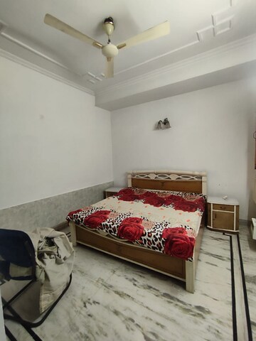 Bedroom in 2 BHK Apartment at DLF Silver Oaks, Sector 26 – for Sale