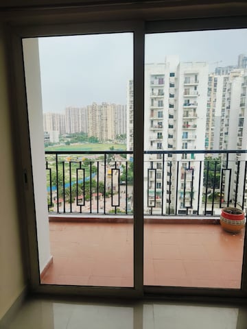 2 BHK Apartment For Rent in Maxblis Grace Sector 61 Noida  7480513