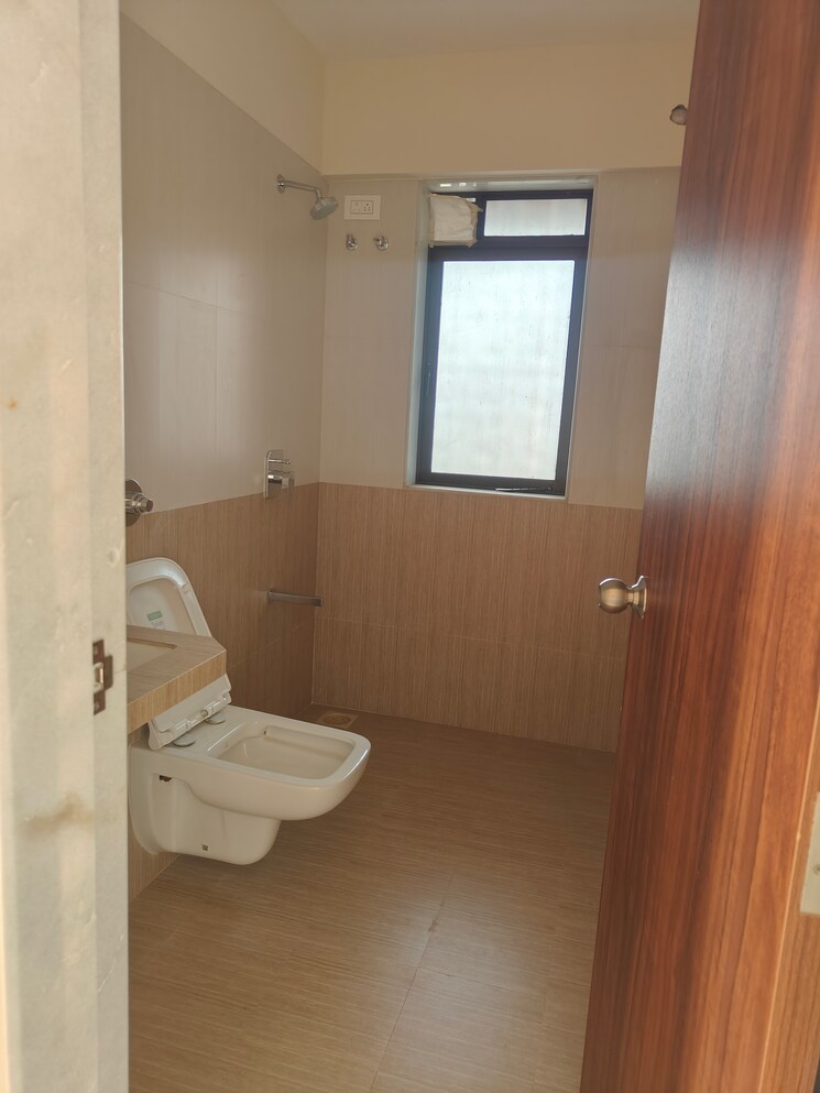 Bathroom, chembur-heights 3 Bedroom 1011 Sq.Ft. Apartment In Chembur Mumbai 7480874