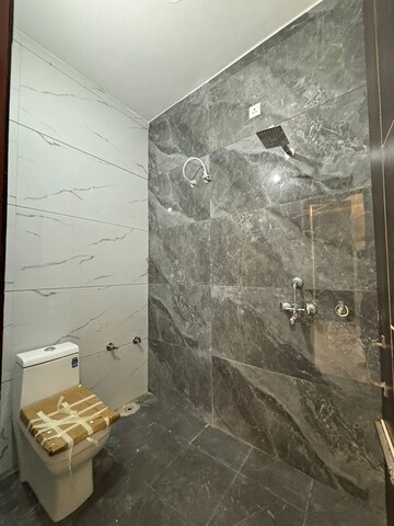 Bathroom in 4 BHK Villa at Kharar Mohali Road – for Sale