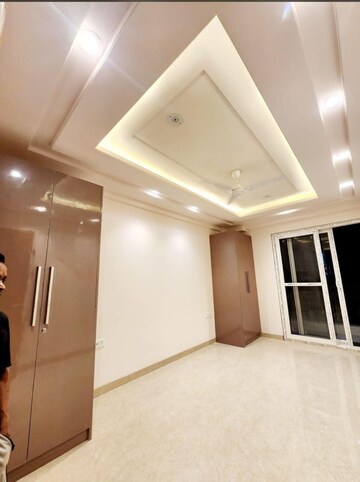 Room in 4 BHK Builder Floor at Chattarpur – for Sale