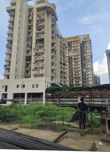 3 BHK Apartment For Resale in VIctoryone Amara Noida Ext Sector 16 Greater Noida  7481189