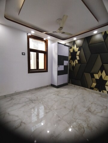 Bedroom in 1 BHK Builder Floor at Mohan Garden – for Sale