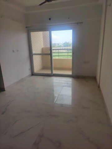 Room in 4 BHK Penthouse at Amrapali Zodiac, Sector 120 – for Sale