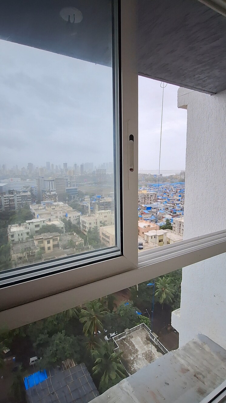 Balcony, rustomjee-stella 2 Bedroom 693 Sq.Ft. Apartment In Bandra East Mumbai 7482623