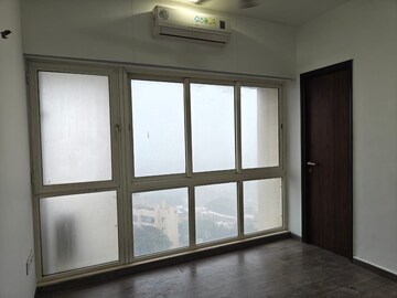 Room in 2 BHK Apartment at Omkar Ananta, Goregaon East – for Sale