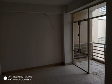 Room in 2 BHK Apartment at Breez Global Heights, Sohna Sector 33 – for Sale