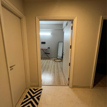 Room in 3 BHK Apartment at DLF The Ultima, Sector 81 – for Sale