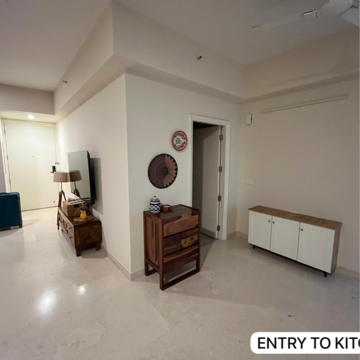 Living Room in 3 BHK Apartment at DLF The Ultima, Sector 81 – for Sale