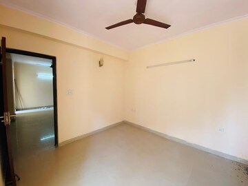 Room in 2 BHK Apartment at Supertech Ecociti, Sector 137 – for Sale