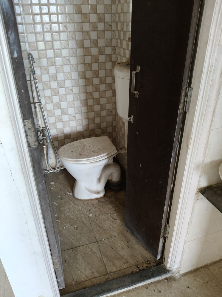 Bathroom, goel-sai-ganga 1 Bedroom 625 Sq.Ft. Apartment In Undri Pune 7484229