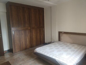 Bedroom in 3.5 BHK Apartment at Lake Home, Powai – for Sale