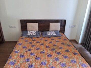 Room in 2 BHK Apartment at Amanora Adreno Towers, Hadapsar – for Sale