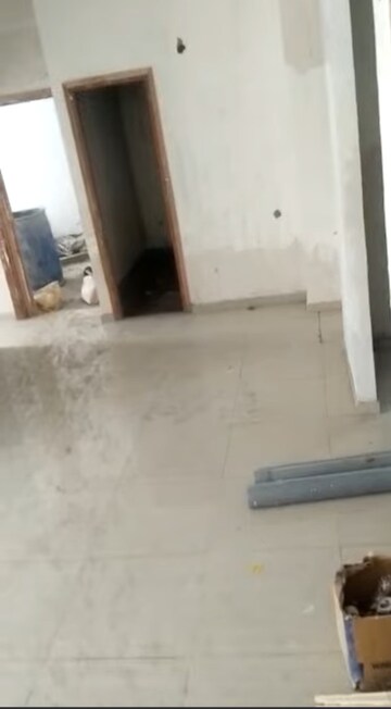 Building Lobby in 2.5 BHK Apartment at Amrapali Verona Heights, Tech Zone 4 Greater Noida – for Sale
