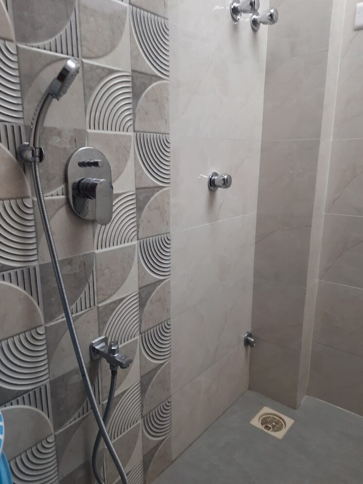 Bathroom, prathmesh-complex 1 Bedroom 460 Sq.Ft. Apartment In Andheri West Mumbai 7485216
