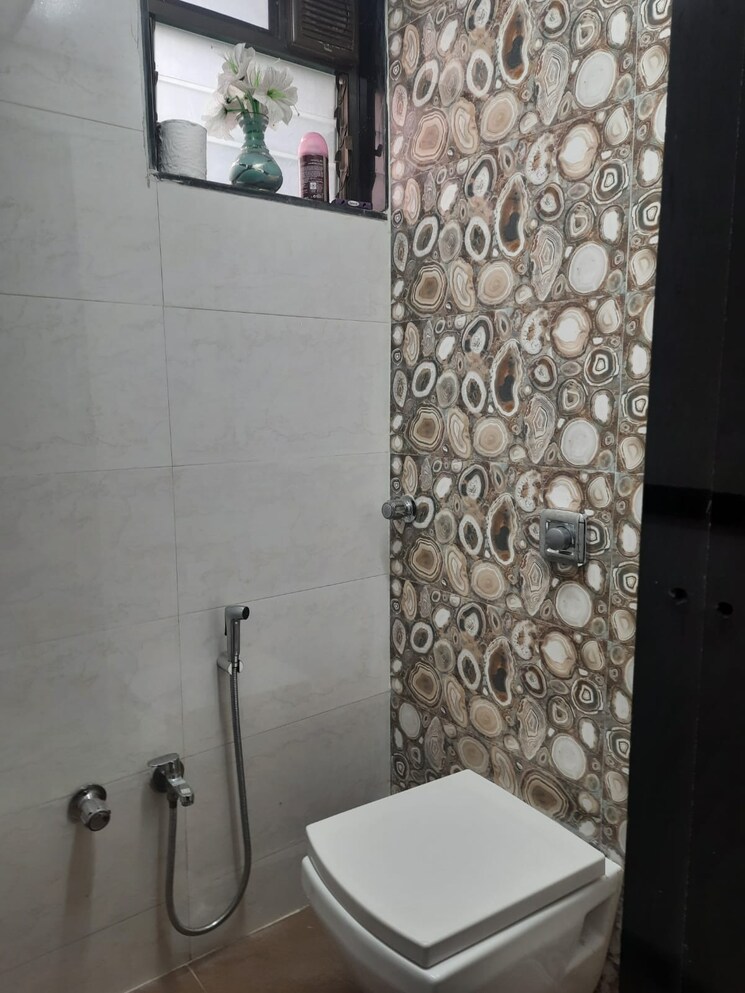 Bathroom, prathmesh-complex 1 Bedroom 460 Sq.Ft. Apartment In Andheri West Mumbai 7485216
