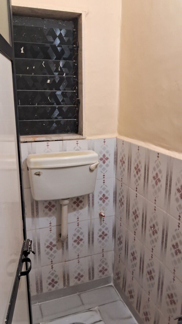 Bathroom, yashwant-chs-ghansoli 1 Bedroom 650 Sq.Ft. Apartment In Ghansoli Sector 6 Navi Mumbai 7485337