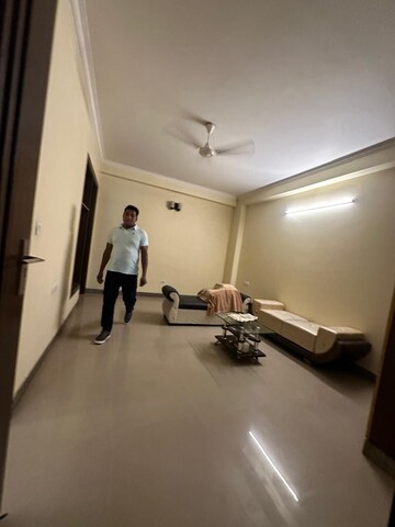 Furnished Amenities in 4 BHK Builder Floor at Saket – for Sale