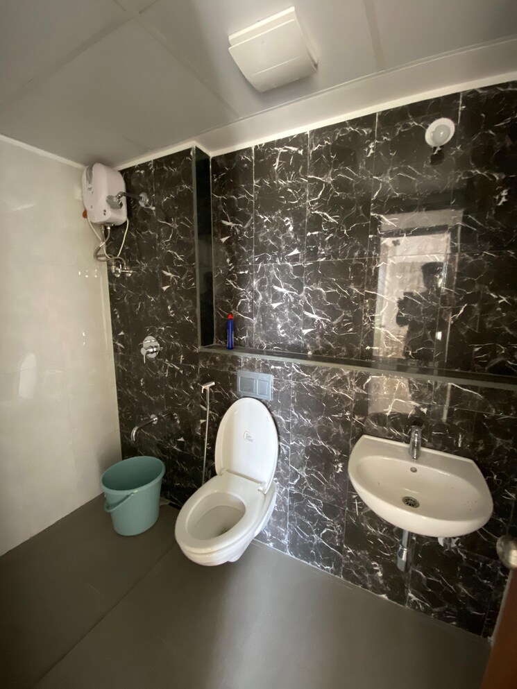 Bathroom, lodha-palava-downtown-dombivli-east 3 Bedroom 1132 Sq.Ft. Apartment In Dombivli East Thane 7485691