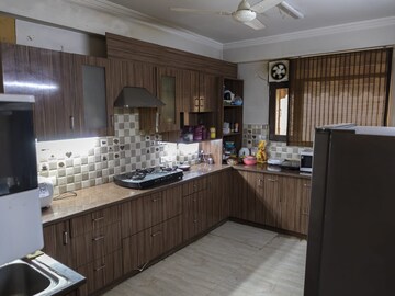 Kitchen in 3.5 BHK Builder Floor at Palam Vihar Residents Association, Palam Vihar – for Sale