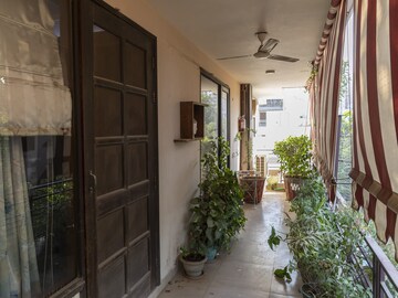 Balcony in 3.5 BHK Builder Floor at Palam Vihar Residents Association, Palam Vihar – for Sale