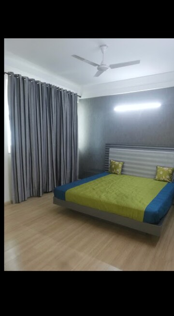 Bedroom in 3 BHK Apartment at DLF Park Place, Sector 54 – for Sale