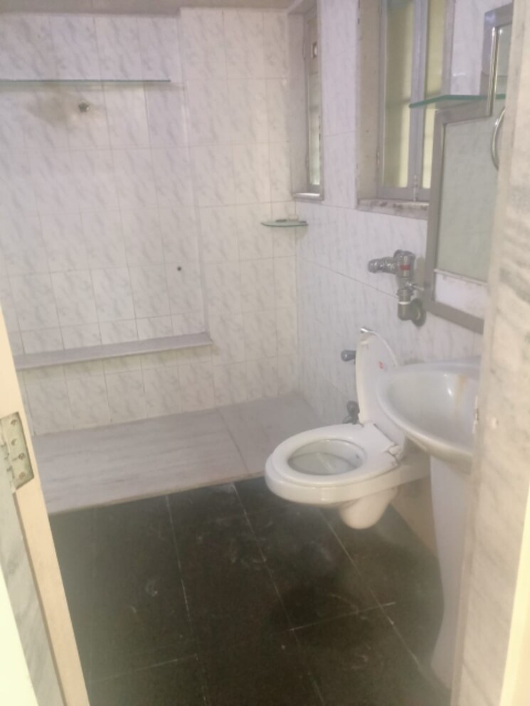 Bathroom, aalap-chs-hindu-colony 2 Bedroom 1000 Sq.Ft. Apartment In Dadar East Mumbai 7486135