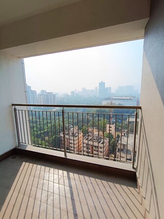 2 BHK Apartment For Resale in Kalpataru Paramount B Kapur Bawdi Thane  7486306