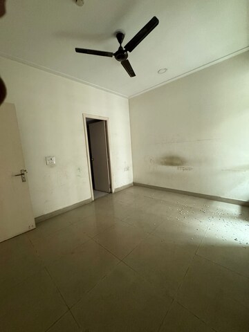 Room in 2 BHK Apartment at Gaur City 2 - 12th Avenue, Sector 16c Greater Noida – for Sale