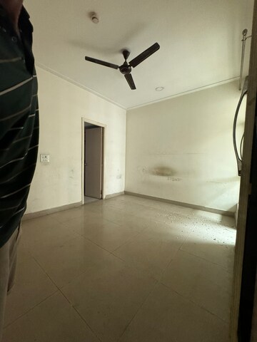 Room in 2 BHK Apartment at Gaur City 2 - 12th Avenue, Sector 16c Greater Noida – for Sale