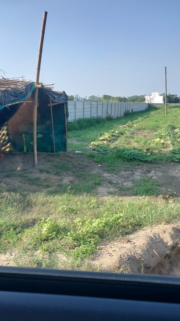  Plot For Sale in South City