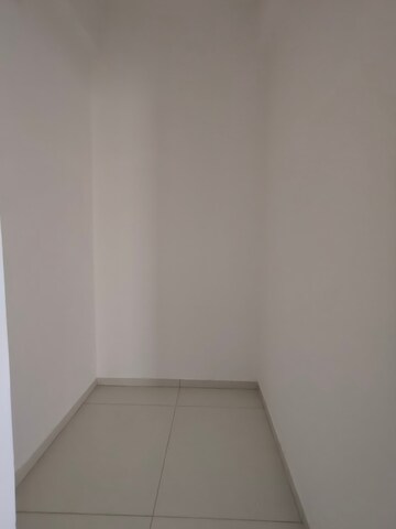 Room in 3 BHK Apartment at Rajapushpa Eterna, Nanakramguda – for Sale