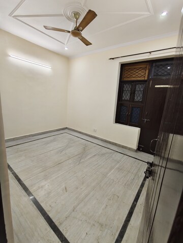 Room in 2 BHK Builder Floor at Spring Field Colony – for Sale
