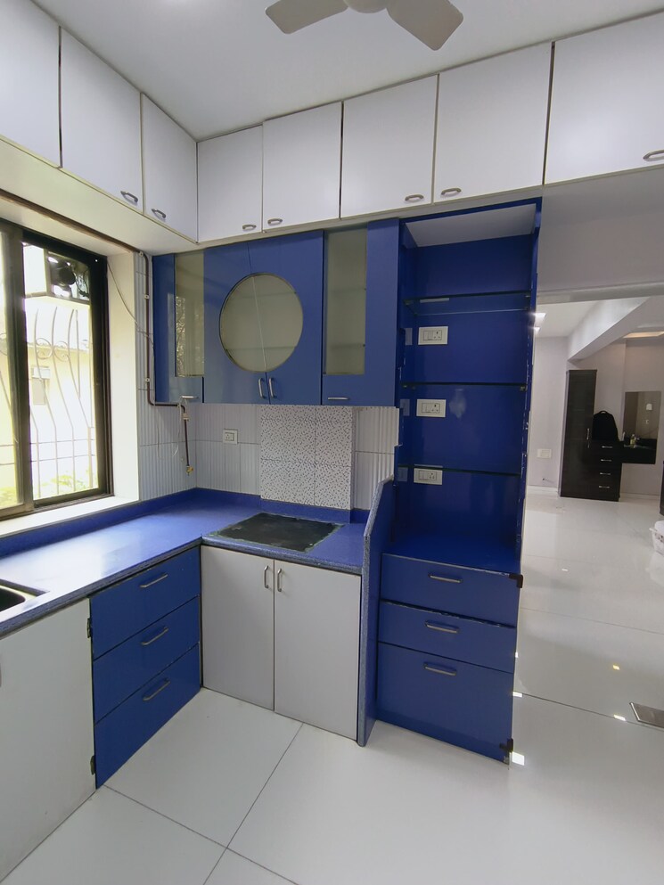 Kitchen, owners-court 1 Bedroom 550 Sq.Ft. Apartment In Apollo Bunder Mumbai 7487043