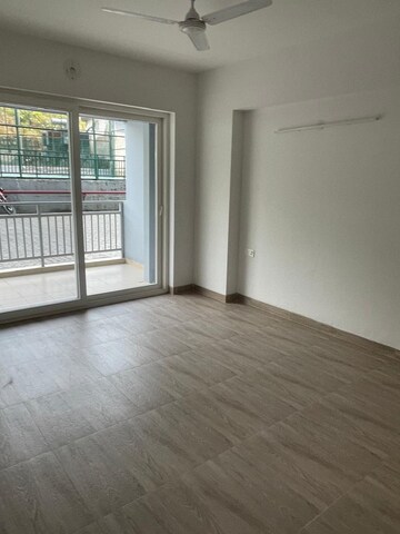Room in 3 BHK Apartment at Pacific Golf Estate, Kulhan – for Sale