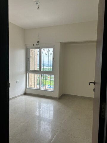Room in 1.5 BHK Apartment at Dosti West County Phase 4 Dosti Pine, Balkum Pada – for Sale