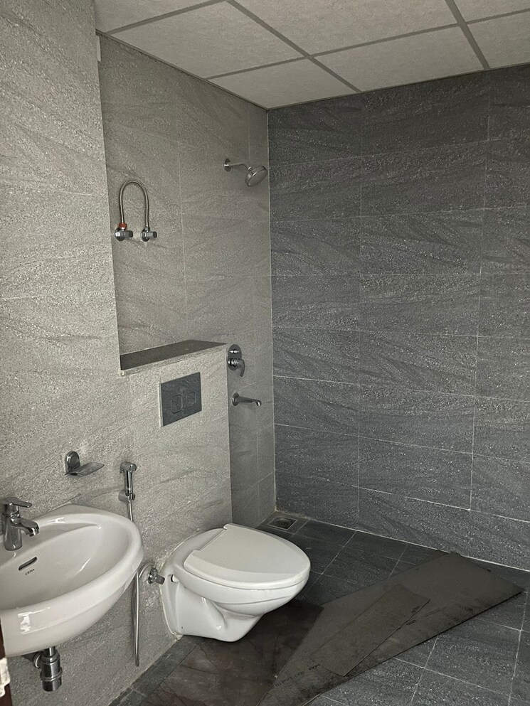 Bathroom, omaxe-royal-residency-faridabad 3 Bedroom 1500 Sq.Ft. Apartment In Sector 79 Faridabad 7488040