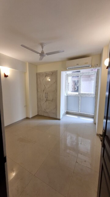 Room in 2 BHK Apartment at Logix Blossom County, Sector 137 – for Rent