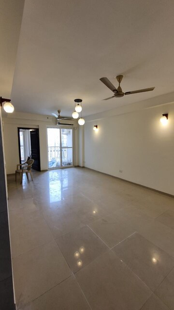 Room in 2 BHK Apartment at Logix Blossom County, Sector 137 – for Rent