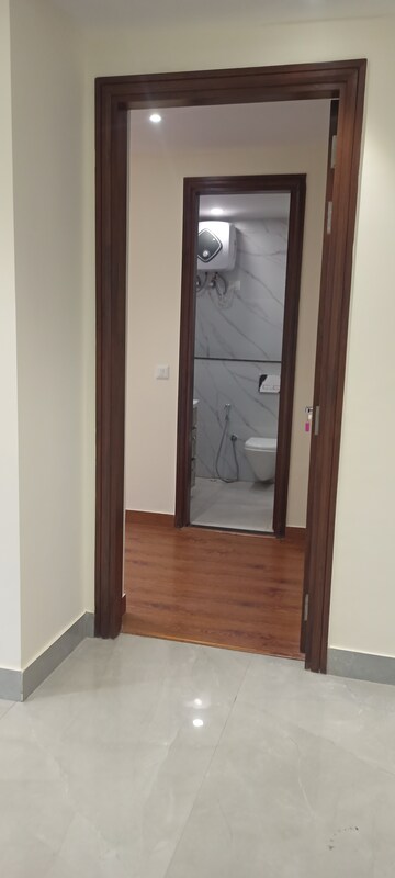 रेसिडेंशियल बिल्डर फ्लोर वर्ग फुट फॉर रेंट इन सेक्टर 28 गुड़गांव  7488579