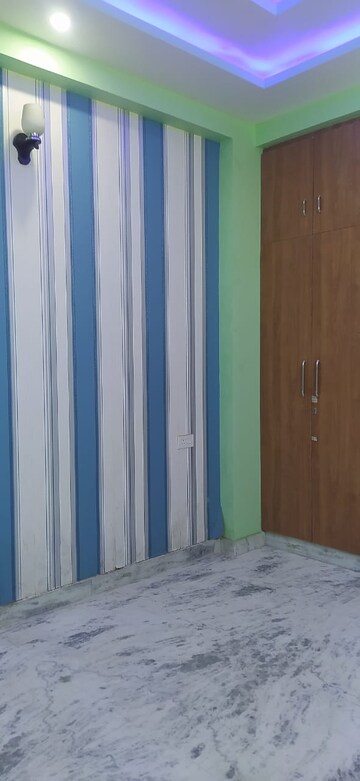 Room in 2 BHK Builder Floor at Pratap Vihar – for Sale