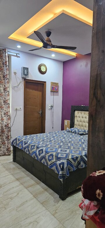 Bedroom in 3 BHK Builder Floor at Spring Field, Sector 31 – for Sale