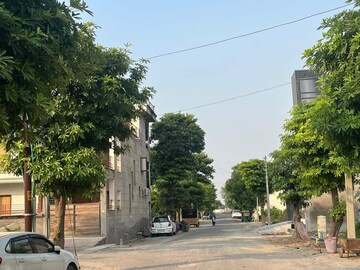  Plot For Sale in Future World Yamuna Expressway, Atta Gujran