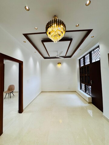 Living Room in 3 BHK Builder Floor at Green Fields Colony – for Sale