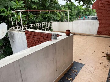 Balcony in 2 BHK Builder Floor at Palam Vihar Residents Association, Palam Vihar – for Sale